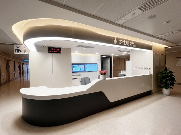 国产化智慧病房新范例：开源鸿蒙落地重庆两江新区人民医院 