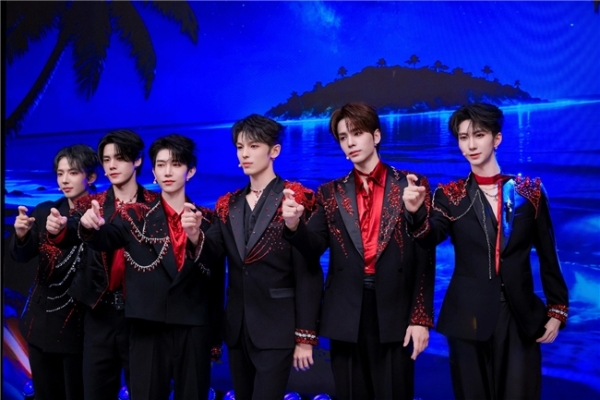 佳能EOS C50 团播首秀惊艳无忧之夜，明星感直播助推流量破百亿  