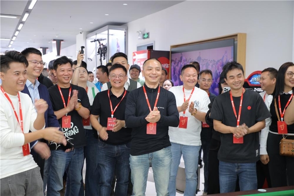 九号品牌重磅升级！东莞1500平2.0生活馆开启零售新纪元