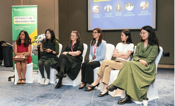 南安普顿大学：从课堂到职业，把就业力作为一项系统工程 