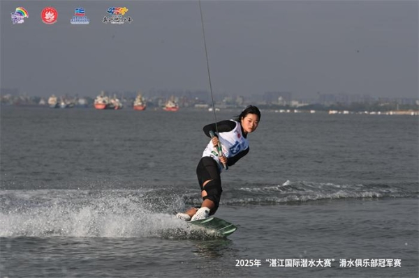 以“水”为媒，携手“潜”行——紧扣体育创新实践主线，走好校地合作之路