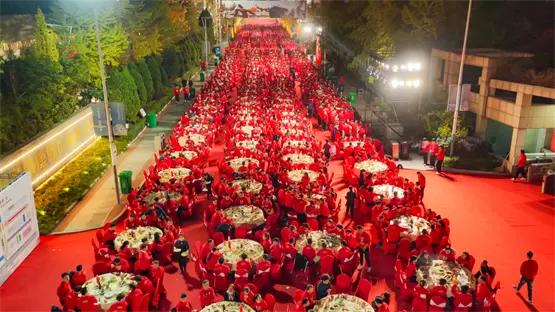 万人家宴！意尔康品牌30周年，一场为员工而设的感恩宴席