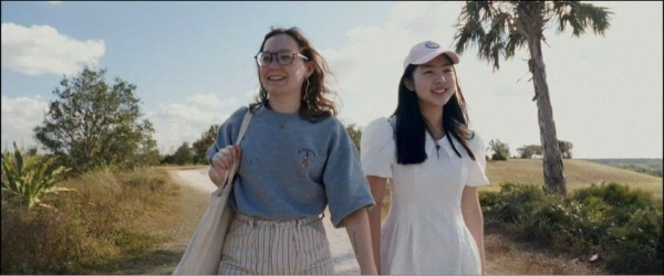 纪录片《一诺十年》今日首播 18岁中国少女导演斩获国际奖项 