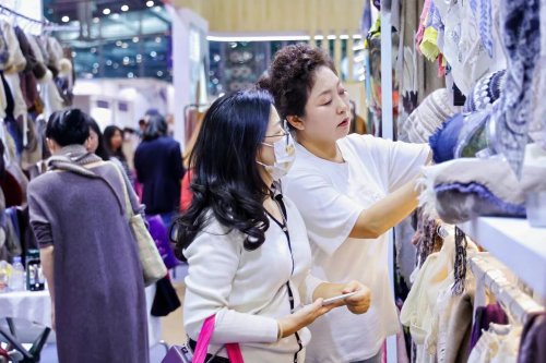 蒙粤携手共织华服，呼和浩特20家羊绒企业南下深圳觅商机 