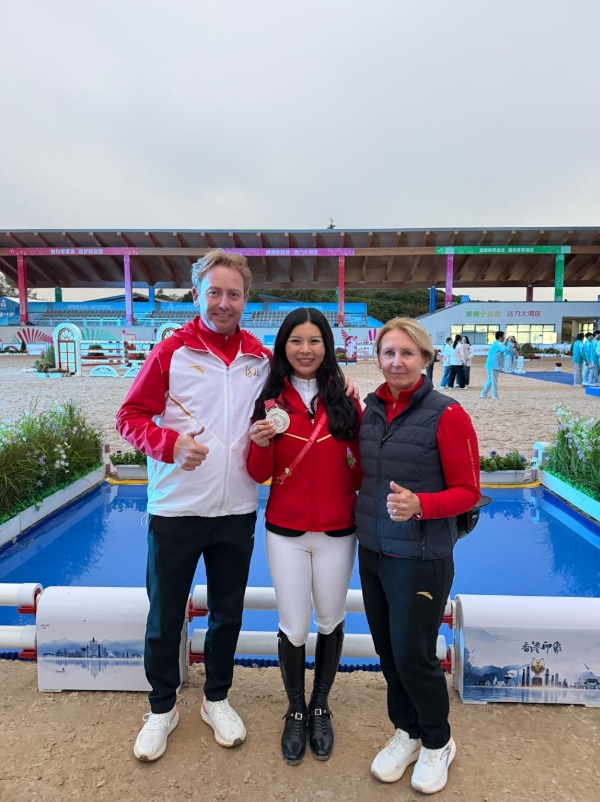 全运会 | 河北队刷新全运会马术参赛历史，王韫婧勇夺全运会马术个人赛银牌 