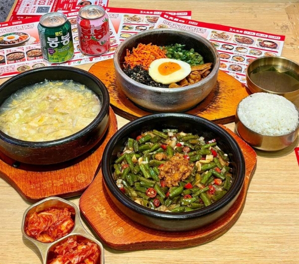 朴大叔拌饭：拌饭品类新晋黑马，千店规模领跑快餐赛道，12大扶持赋能轻量创业 