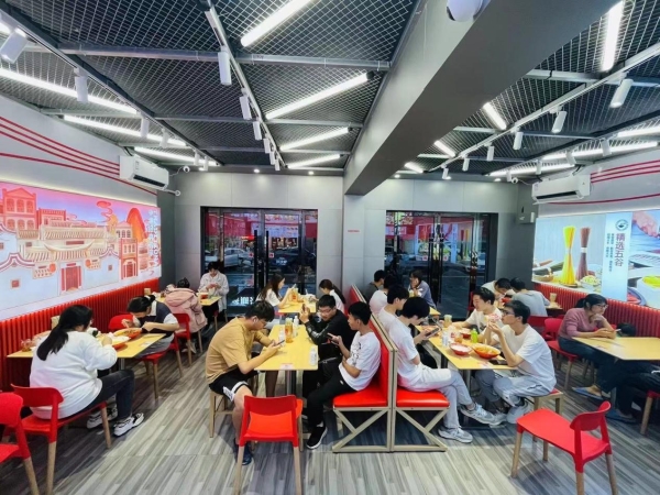 从地方小吃到双奖加冕：徐大川凭什么“啃”下猪脚饭品类半壁江山？ 