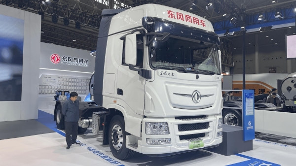 技术路线全覆盖，混动重卡双车出击，东风商用车如何定义绿色未来？ 