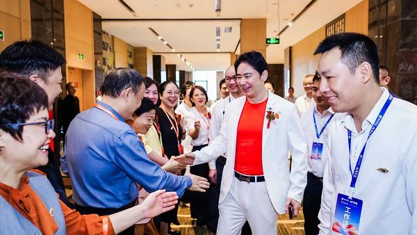 盗龄医生新健康，解析新商业快速发展的“奥秘”