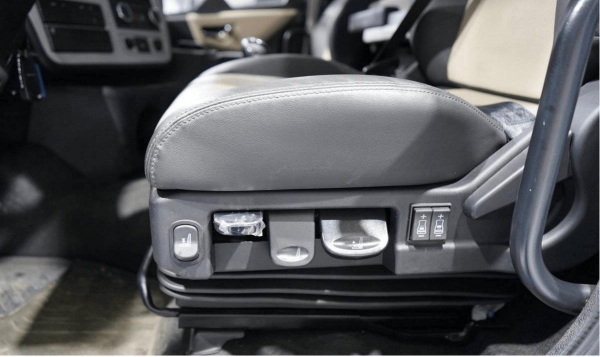 460公里续航40分钟快充 东风天龙KL纯电重卡如何破解长途运输焦虑？ 