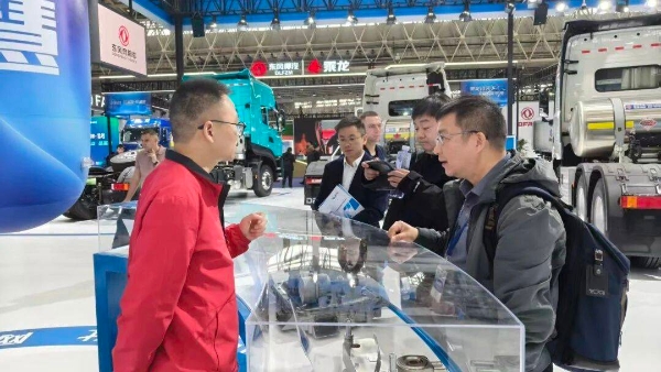 东风龙擎叶峰：战略、技术与服务铸就市场开拓基础 