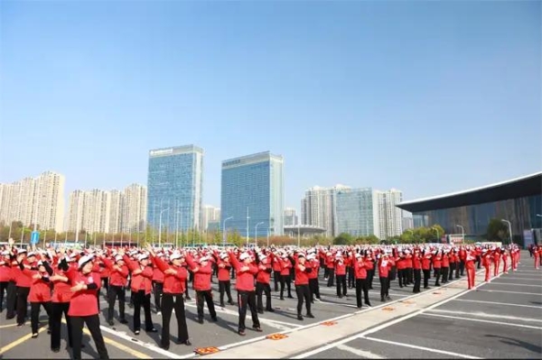 昆药集团亮相老年保健大会，展示老年健康创新成果 