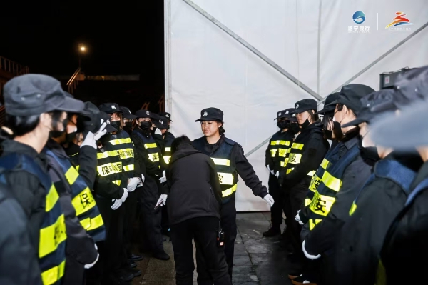 遂宁银行·2025遂宁观音湖马拉松鸣枪开跑！ 