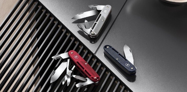 铝面新艺系列：标志性瑞士军刀的现代演绎 