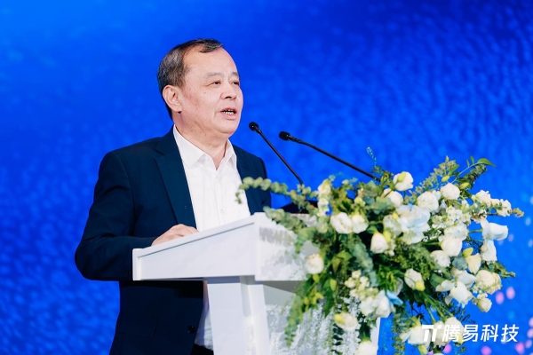 共绘汽车产业全域升级新图景 2026腾易年度汽车盛典圆满落幕 