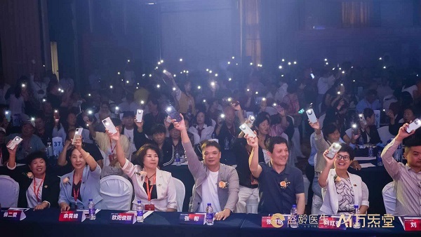 赤心向国、商路筑梦，记爱国企业家--盗龄医生创始人万百万 