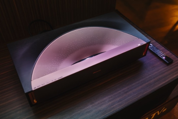 从巴黎歌剧院到家庭客厅，海信激光电视携手 DEVIALET 帝瓦雷开启“家庭影院新世代” 