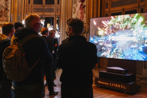 从巴黎歌剧院到家庭客厅，海信激光电视携手 DEVIALET 帝瓦雷开启“家庭影院新世代” 