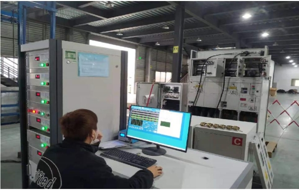 祝贺！江苏宏达电气有限公司获2025年度“一二次融合成套柱上断路器十大品牌”荣誉称号！ 