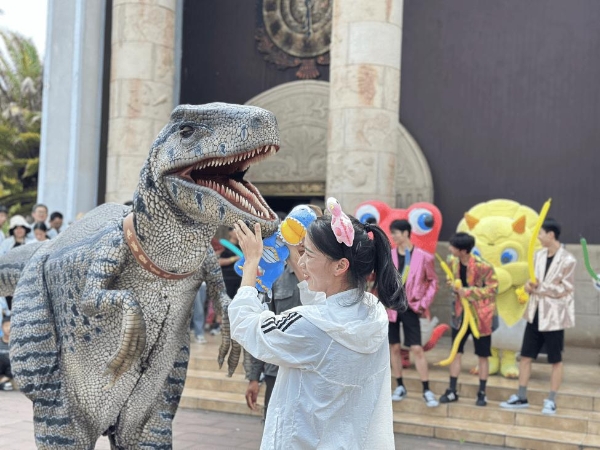 文旅融合启新程 惠民消费绽活力——2025华侨城旅游狂欢节全景纪实 