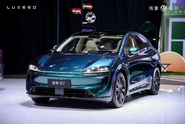 凭天赋 去颠覆，智界汽车亮相广州国际车展 解锁潮趣生活新体验 