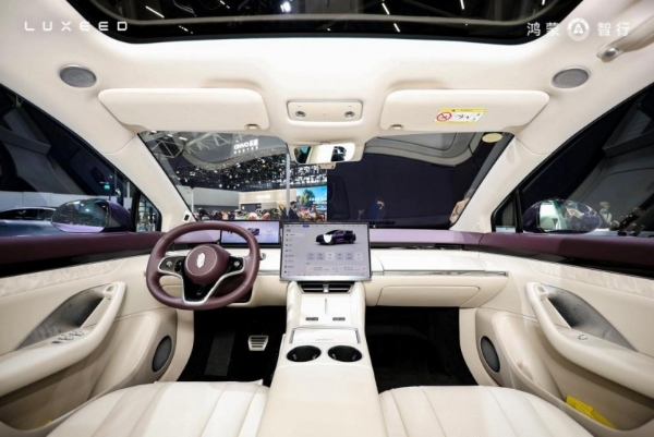 凭天赋 去颠覆，智界汽车亮相广州国际车展 解锁潮趣生活新体验 