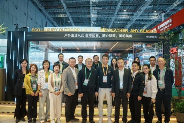 Ombra智能观景棚闪耀2025上海进博会，订单量激增引领全球风潮！ 