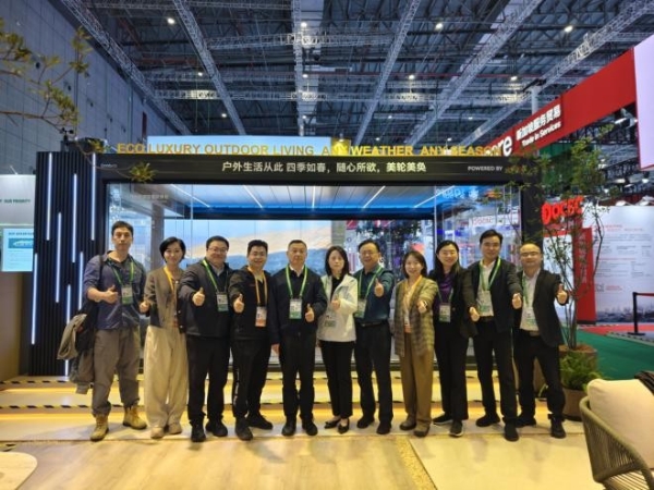 Ombra智能观景棚闪耀2025上海进博会，订单量激增引领全球风潮！ 