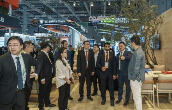 Ombra智能观景棚闪耀2025上海进博会，订单量激增引领全球风潮！ 