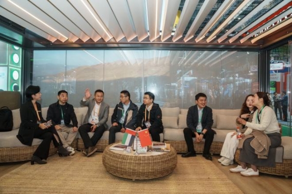 Ombra智能观景棚闪耀2025上海进博会，订单量激增引领全球风潮！ 