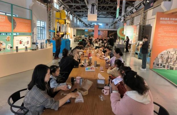 亲子共筑感恩时光——思乐得家+书屋“0~1 咖啡豆蜕变”活动温情落幕 