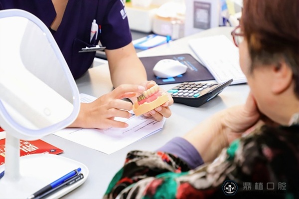 共同见证 | 鼎植口腔第四届VIIV专利种牙节盛大启幕 