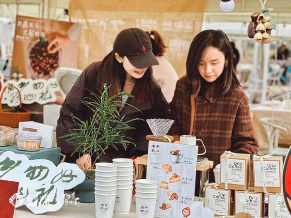 北湖艺术季温暖落幕，以艺术织就秋日诗意长卷，激活城市“第三生活空间”