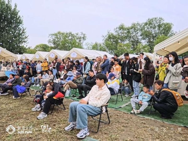 北湖艺术季温暖落幕，以艺术织就秋日诗意长卷，激活城市“第三生活空间”