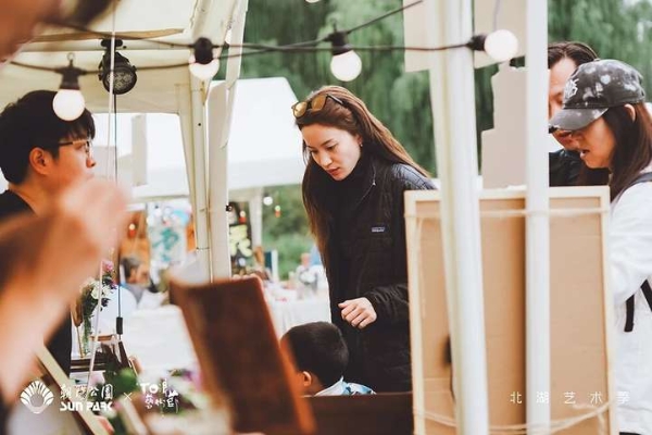 北湖艺术季温暖落幕，以艺术织就秋日诗意长卷，激活城市“第三生活空间”