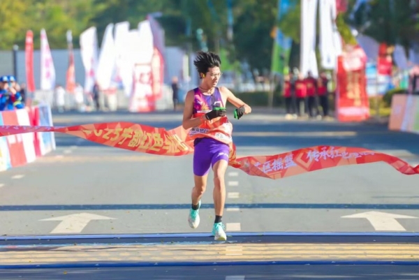 2025宁都红色马拉松激情开跑 