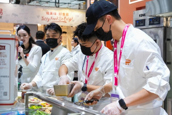 连接全球美味 蝉联权威大奖：意文食品携全品类产品亮相FHC 