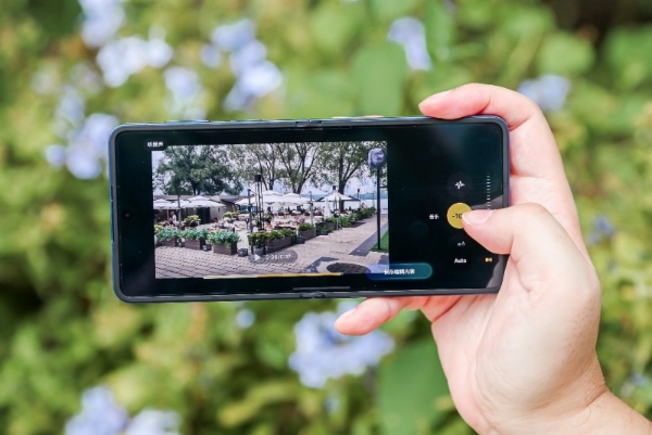 三星Galaxy Z Flip7：以全链路创作生态助力用户的创意表达 