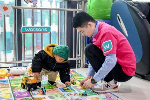 跨越千里的微笑守护 屈臣氏助唇颚裂患者重绽笑容 