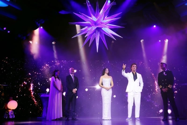 好莱坞巨星马修·麦康纳夫妇担任星辰公主号命名大使，公主邮轮推出“蓝色星期五”限时优惠 