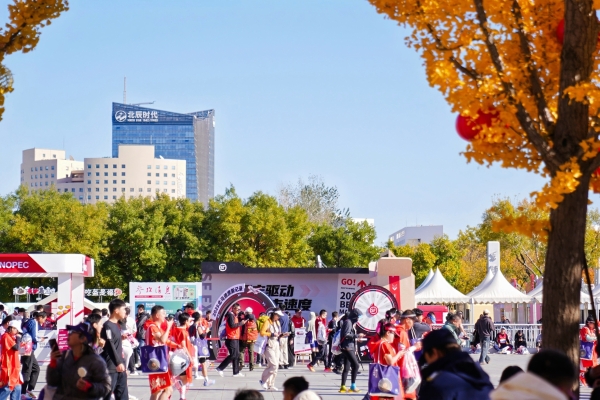 “北马”火热开跑，顺丰全程护航：打造42.195公里的物资保障线