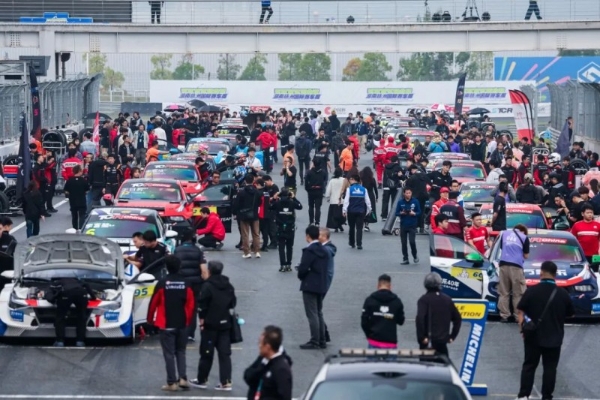 巅峰对决耀湘江，2025湖南株洲国际赛车周圆满收官