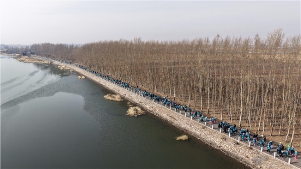 2025全国徒步大会方正站燃情启幕