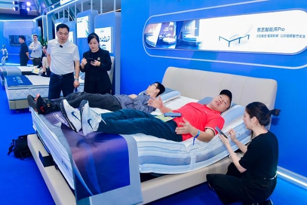 AI破界，生态共融：探讨技术破界与生态共融下的品牌突围之道 