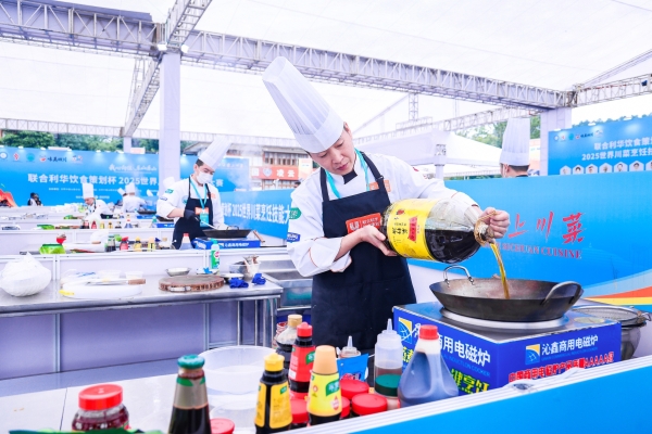 五连冠！金龙鱼外婆乡小榨菜籽油以“香”得名，聚“辣菜之魂”！