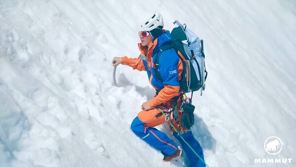 藏在霞慕尼风雪里的信任：一场逍何与艾格极限6代的巅峰之约 