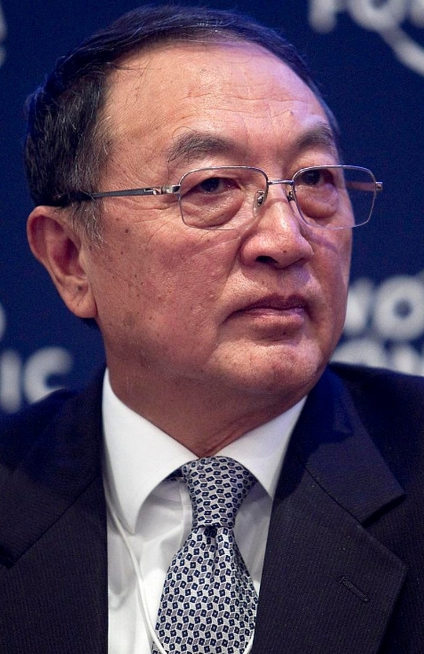 从地摊走出去的商业大佬