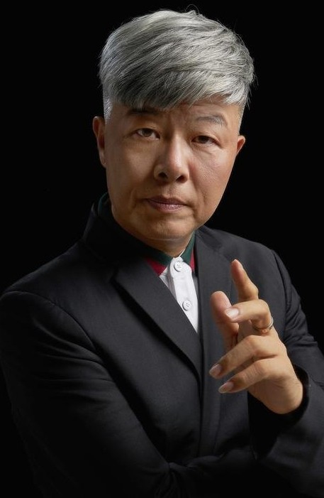 从地摊走出去的商业大佬