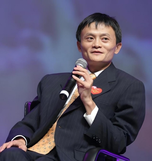 从地摊走出去的商业大佬