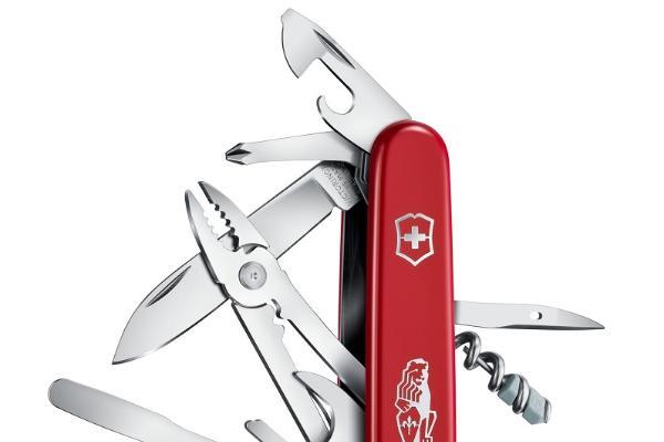做好准备，自成大师： VICTORINOX 维氏与 LA MARZOCCO 联合打造咖啡师工具 
